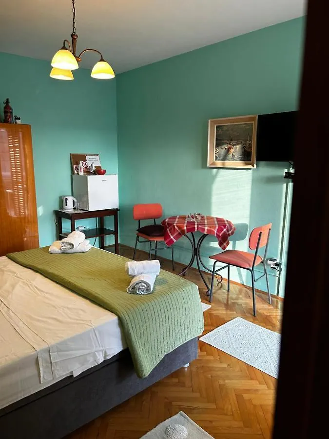 Soba Za Odmor Nika Otel Kastela Konukevi