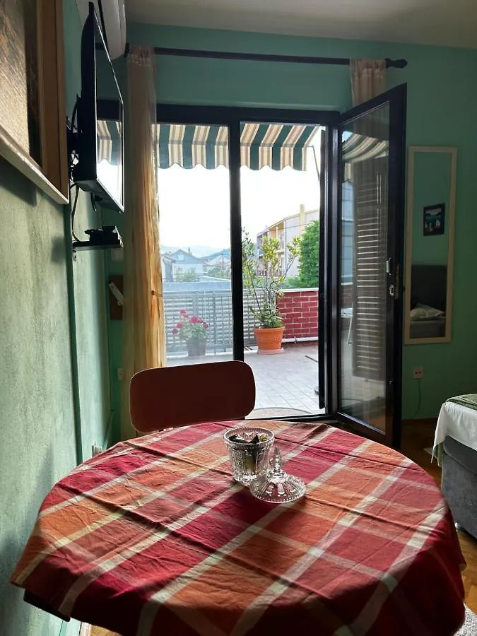 Konukevi Soba Za Odmor Nika Otel Kastela
